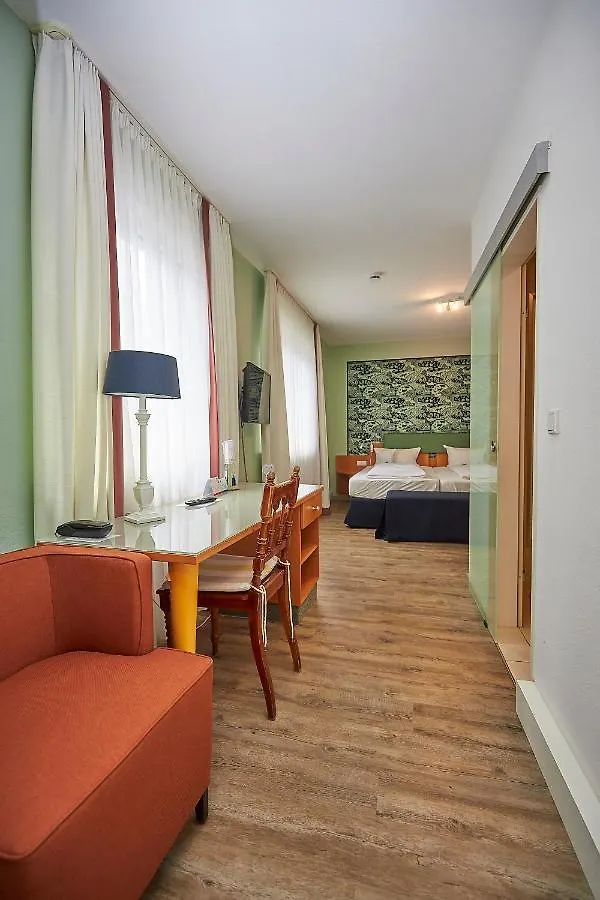 Flair Hotel Zum Storchen Bad Windsheim 3*,  Γερμανία